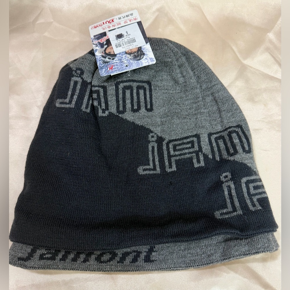 JAMONT Charcoal Gray Knit Beanie BRAND. NEW